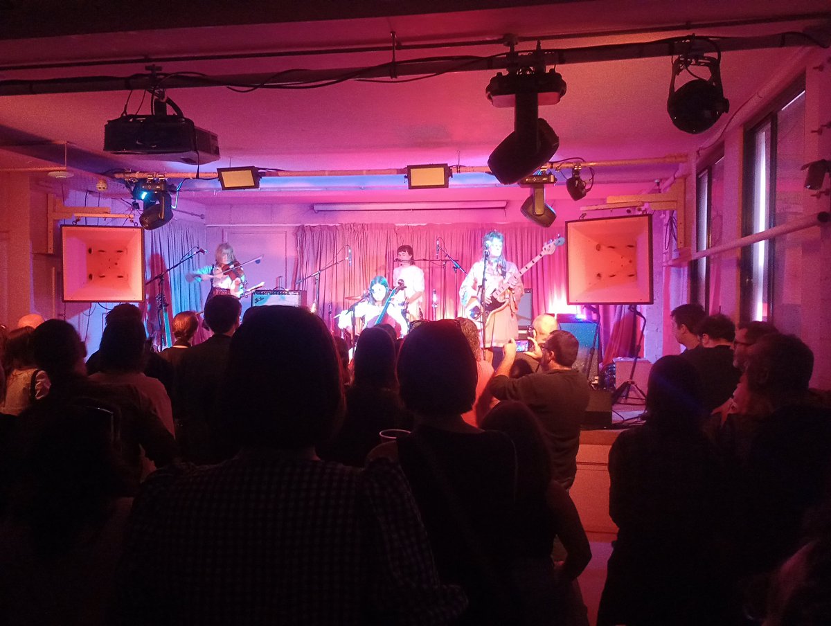 LionelTwigg's tweet photo. First band of #psychefest the extra ordinary #theneweve. Didn't know anything about them and they were massively enchanting. Ethereal drone prog pop that Lord Summerisle would approve of. Any band that feels like an invocation to a ritual gets my thumbs up! https://t.co/qWOvGLEn05