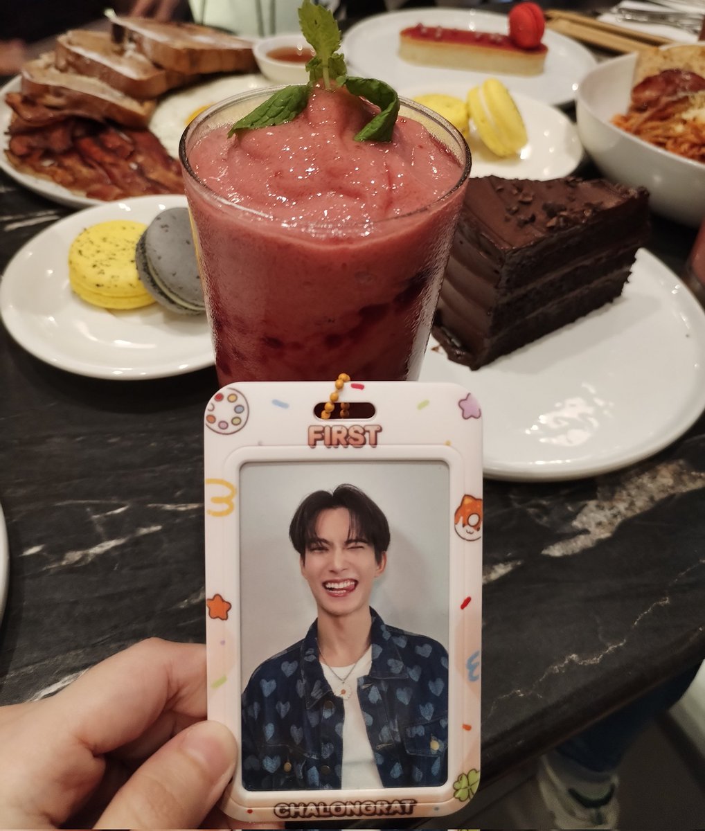 Mieadmelioria's tweet photo. "All parts of my heart are
made for you"🧡
#1stlovecollection
Post celebration of...
#FirstLove4thAnniversary 🥰
I'm thankful to meet another wonderful artist and a nice and warm fandom called
#รักแรกอยากถาม
Let's all be together for a long time. 😊
#First_Chalongrat https://t.co/lq4dNOZ75F