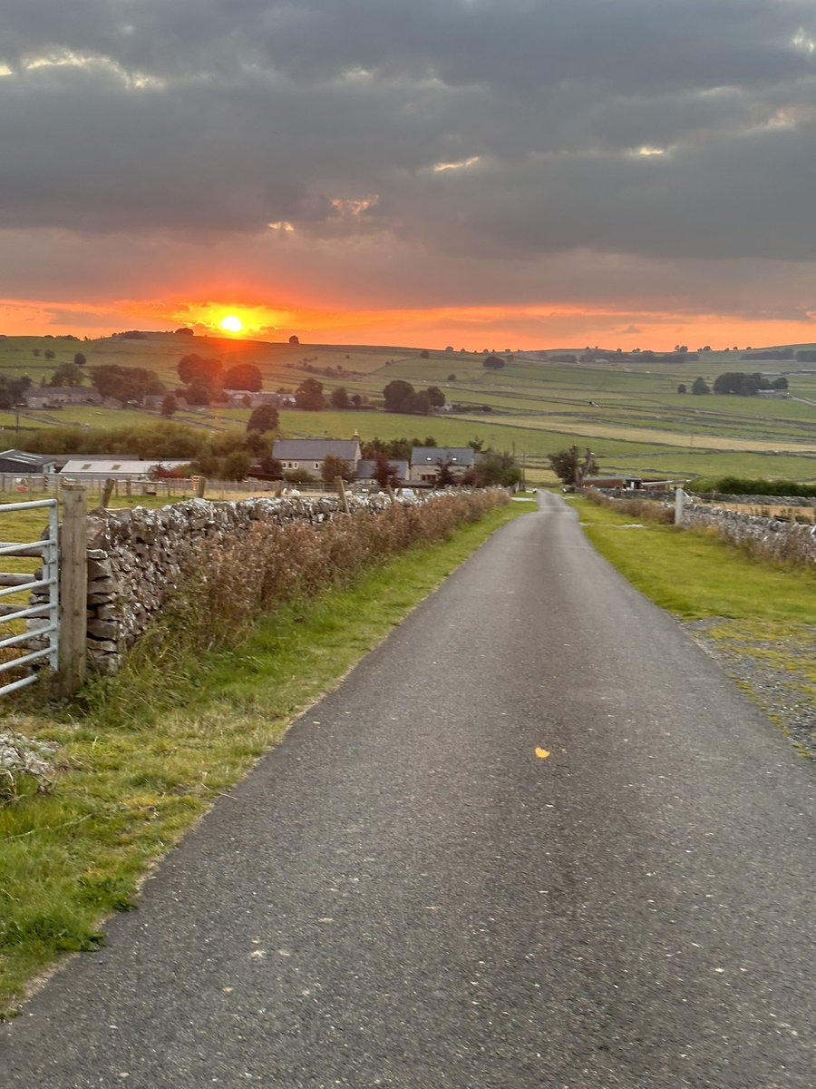 atifgujar's tweet photo. Sunset @peakdistrict https://t.co/MskCzPvZHx