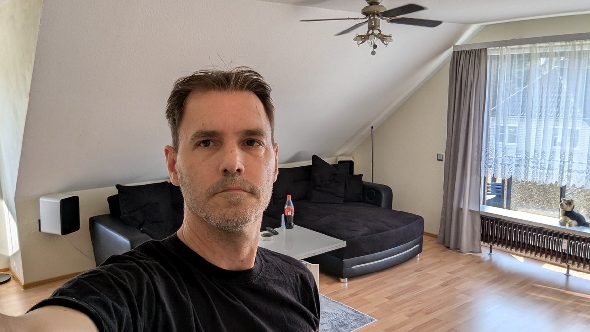 Kinda exhausted and tired, but almost ready for the housewarming party tonight 😁