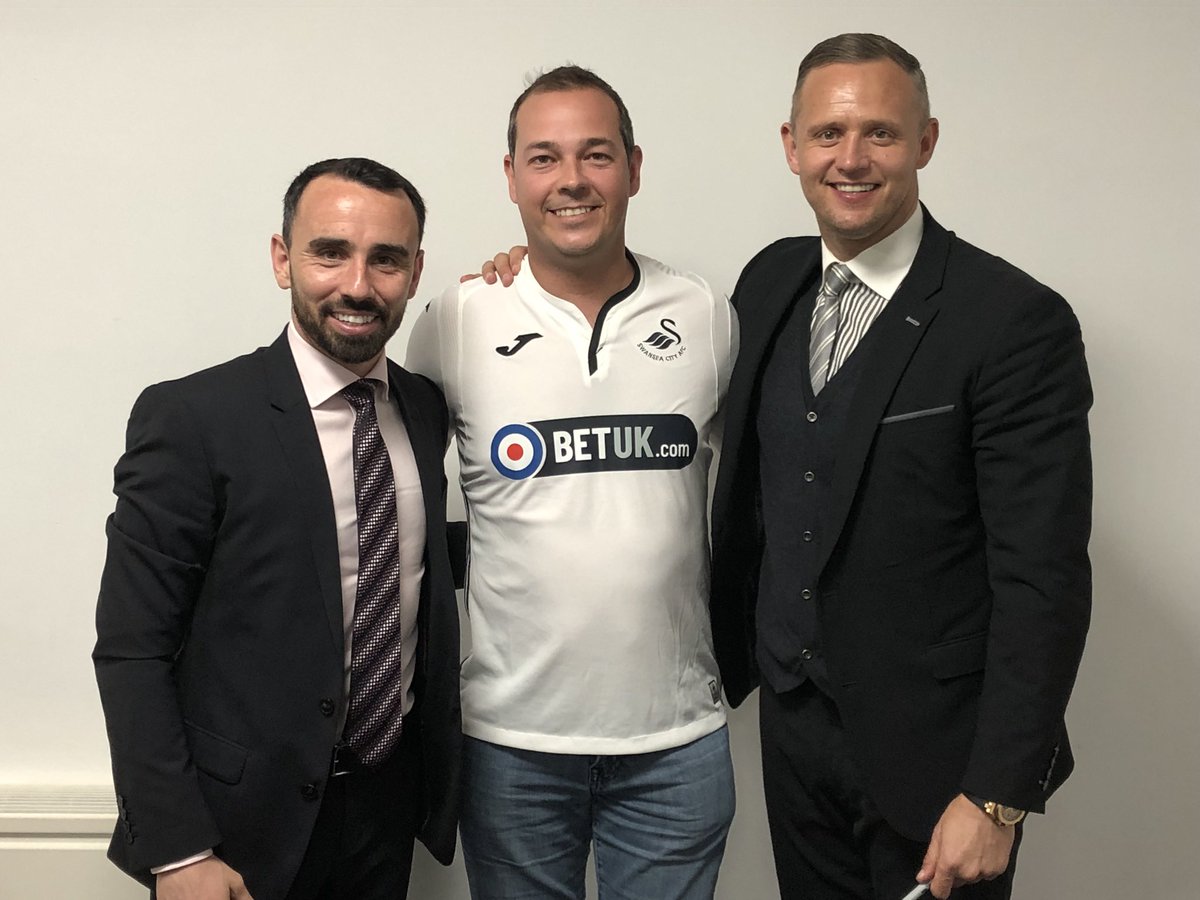 JPaulLewis's tweet photo. @WelshFriar I hope @Padres treat you as well as @SwansOfficial did for me. https://t.co/LiyUpVcwws