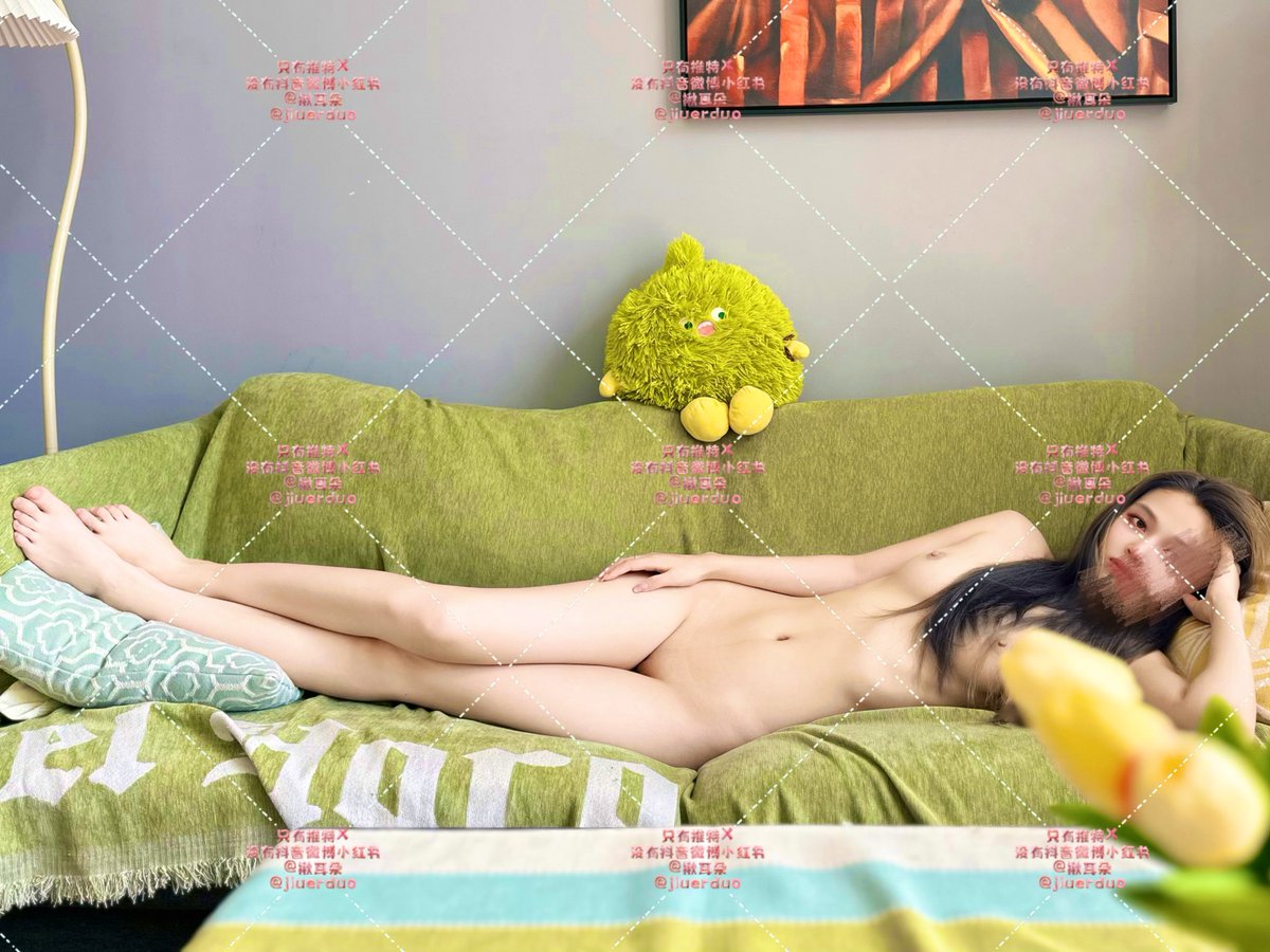 福利姬揪耳朵分享的黄推图片3 - 网红私拍内容