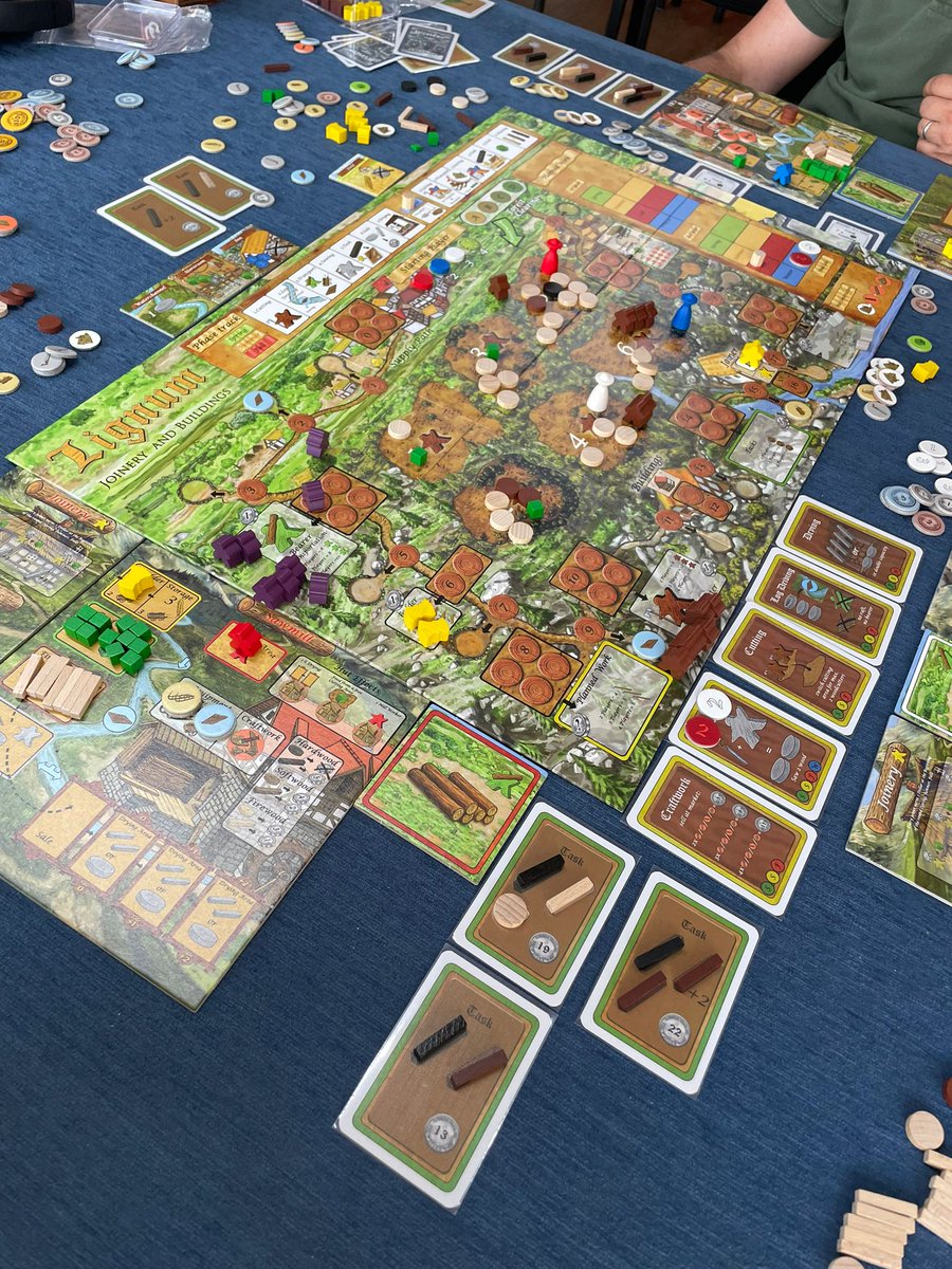MecatolRex's tweet photo. Suculento "euro".
#Lignum https://t.co/FCwwltrOhc