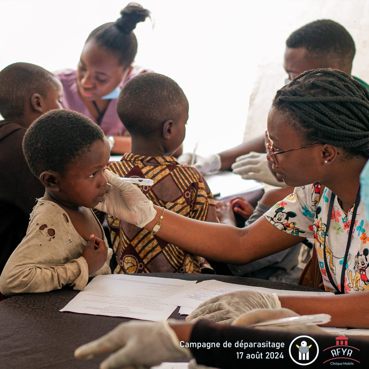 RichardPene01's tweet photo. #RDC🇨🇩 : La @CliniqueAfya a organisé au camp de #Lushagala une campagne de déparasitage des enfants déplacés internes du 16 au 18 août 2024. Cette initiative a ciblé les enfants âgés de 1 à 12 ans, en mettant un accent particulier sur les enfants d’âge scolaire. @PeneFoundation https://t.co/FWRdkalC8k