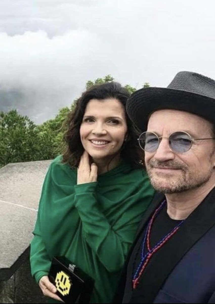 cc_paige's tweet photo. 42 ๐ฅ๐พ๐๐โจ
#bono #ali #happyanniversery #twoheartsbeatasone #fortytwo https://t.co/9t7QhsOOIq