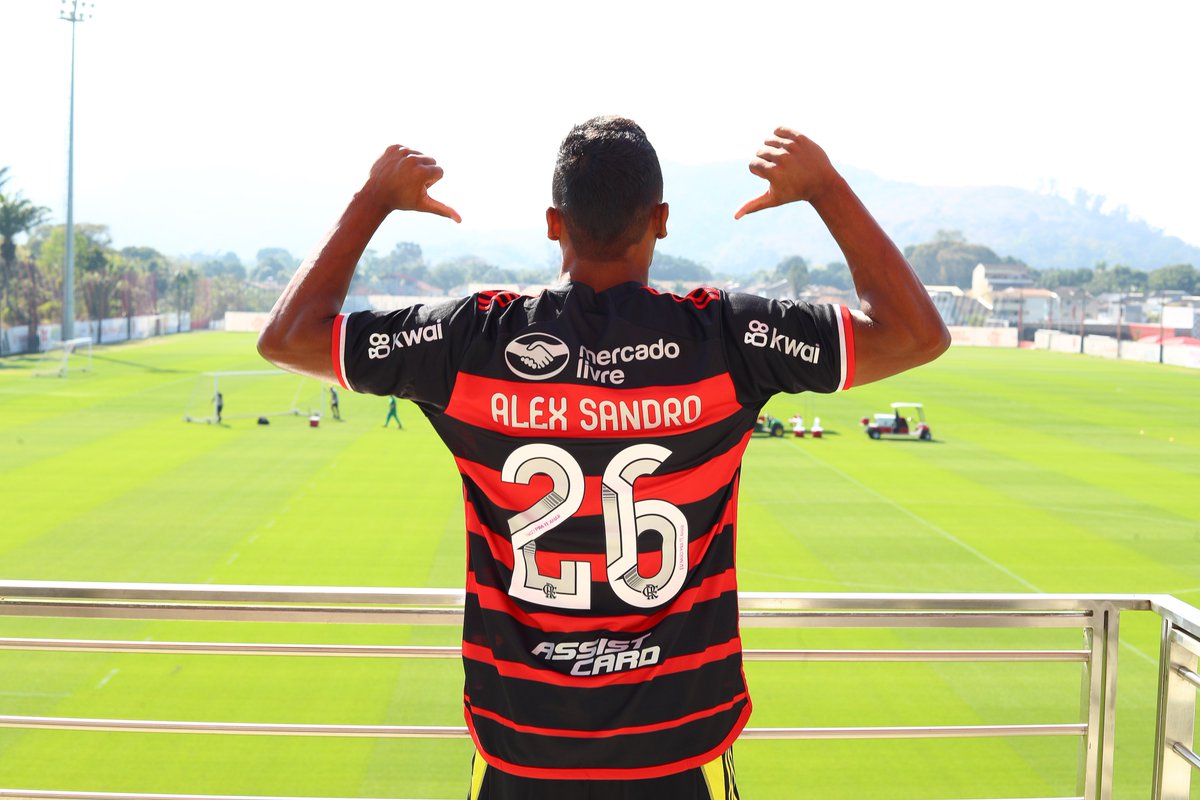 Flamengo's tweet photo. 2️⃣6️⃣ / 4️⃣5️⃣

#VamosFlamengo 

📸: Gilvan de Souza /CRF https://t.co/0FGGrXVxtg