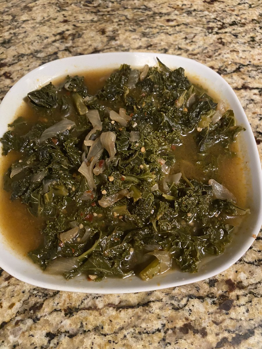 _monamonaaa's tweet photo. #collardgreens #vegan #vegetarian #yourstruly #torch #dcchef #washingtondc #dc #chef #staytuned #gm ๐๐ค๐๐พ https://t.co/QVo3irerVA