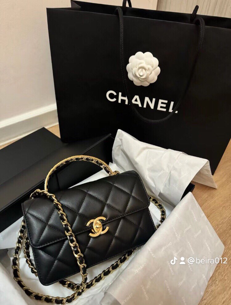 A beautiful day🛍🛍