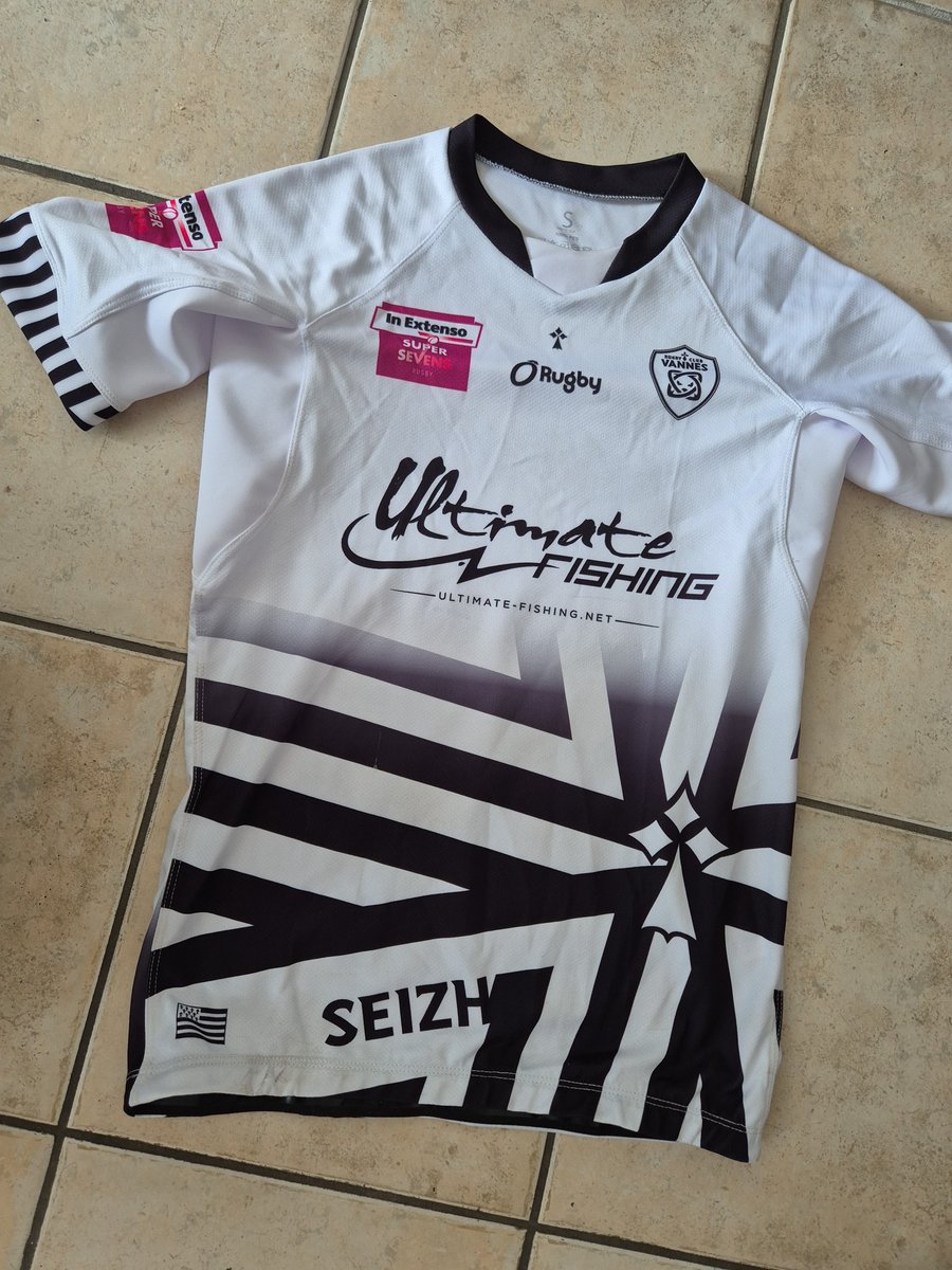 On soutien l'équipe des sevens <a href="/RugbyClubVannes/">Rugby Club Vannes</a> <a href="/SachaValleau/">Sacha Valleau-OLY</a> 🔵⚪️💪en route pour les demi finale 👍😉