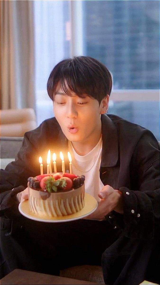 MandaraNikini's tweet photo. Happy birthday JK✨️
Though the miles are far between us, my heart is near to yours on this your special day💫
Happy Birthday love 💜
💜BTS forever💜
#JungKook #jk #jkbts #jkブランド #JKDAY #BTS #army #birthday #memorablemoments #memories    #birthdayboy #missyou #loveyou https://t.co/P9LUqGDT5e