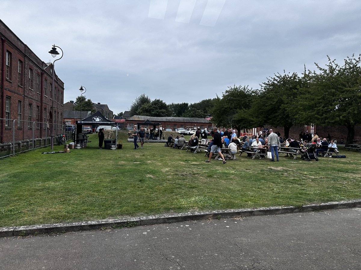 maccads's tweet image. Good crowd on the lawn @PMBrewCo I’m waiting for CAKE now #happy3birthday from the @royalnavalassociation