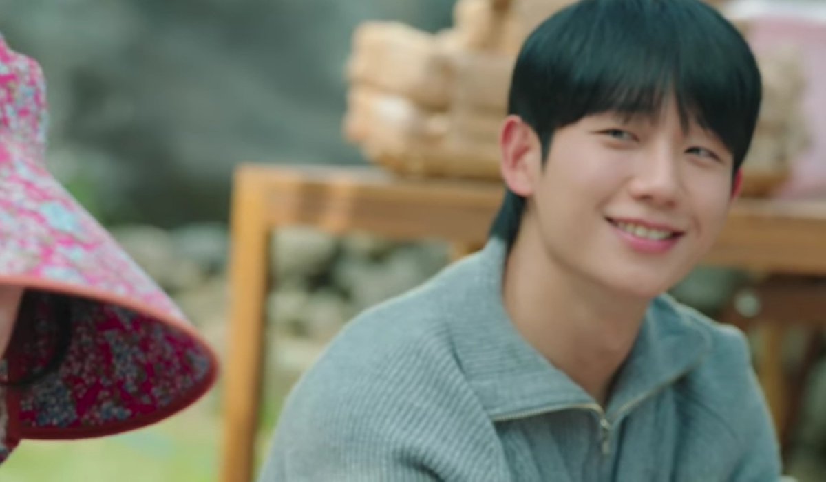 chaedaely's tweet photo. "do you know how do you look like when you look at her? you smile. when seokryu smiles, you just smile with her"

ㅡ  Love Next Door, Episode 5 (2024) 🏠 https://t.co/A7hyl5sDWA