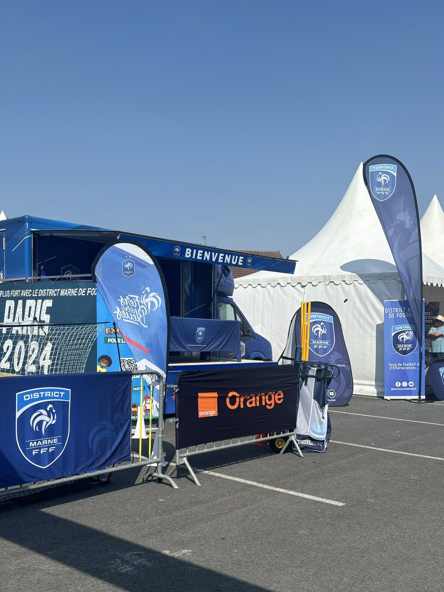 Seconde journée rythmée sur la <a href="/foiredechalons/">Foire de Châlons</a> :
Clap de fin #carrefourdescollectivités <a href="/Maires51/">Maires de la Marne</a> 
Inauguration commune <a href="/ChalonsAgglo/">Châlons et son Agglo</a> <a href="/regiongrandest/">Région Grand Est</a> <a href="/DptMarne/">Département Marne</a> <a href="/GrandReims/">Grand Reims</a> <a href="/Chalonsenchamp/">Chalons-en-Champagne</a> <a href="/VilledeReims/">Ville de Reims</a> 
Inauguration Village des sports <a href="/CdosMarne/">CDOS Marne</a> 👍
<a href="/OrangeGrandEst/">Orange Grand Est</a>