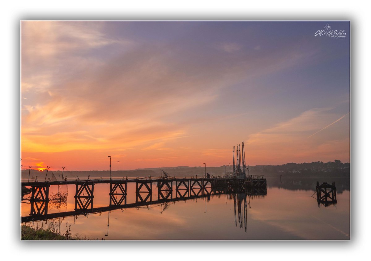 olliemcfadden26's tweet photo. Sunrise colours at the old jetty Bay Rd #derry #sunrise #riverfoyle @WeatherCee @barrabest @angie_weather @Louise_utv @WeatherAisling @bbcniweather @UTVNews https://t.co/3fZAixj2s7