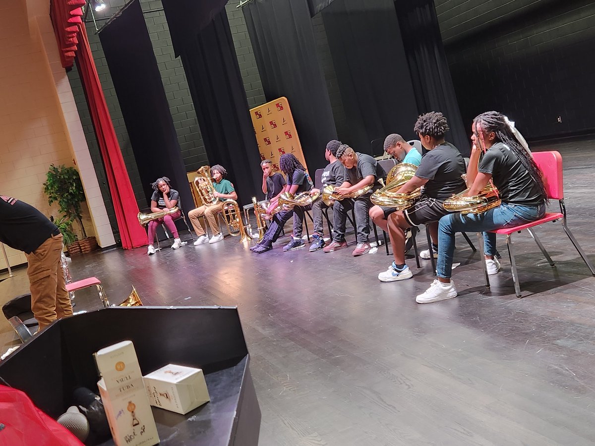 ApplingSchool's tweet photo. Keep jamming, and we can't wait to see what the school year brings! #BandLife #LaborDayLearning #MusicToOurEars" https://t.co/bca86ZNNli