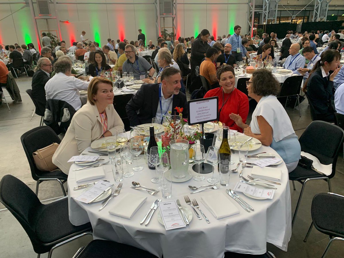 Julia Fernandez tweet media