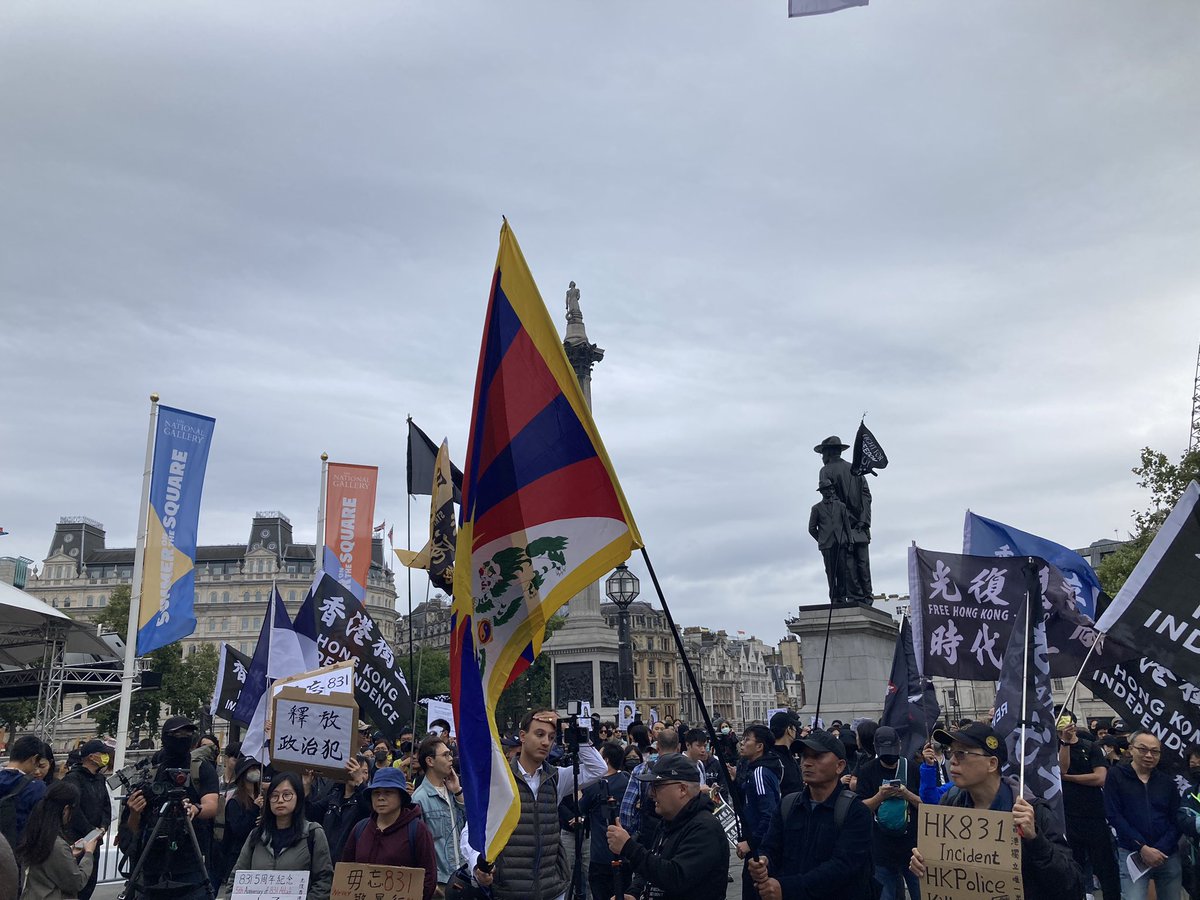 #StandWithHongKong 
Tibetans in solidarity 
8/31 don’t forget, never lose