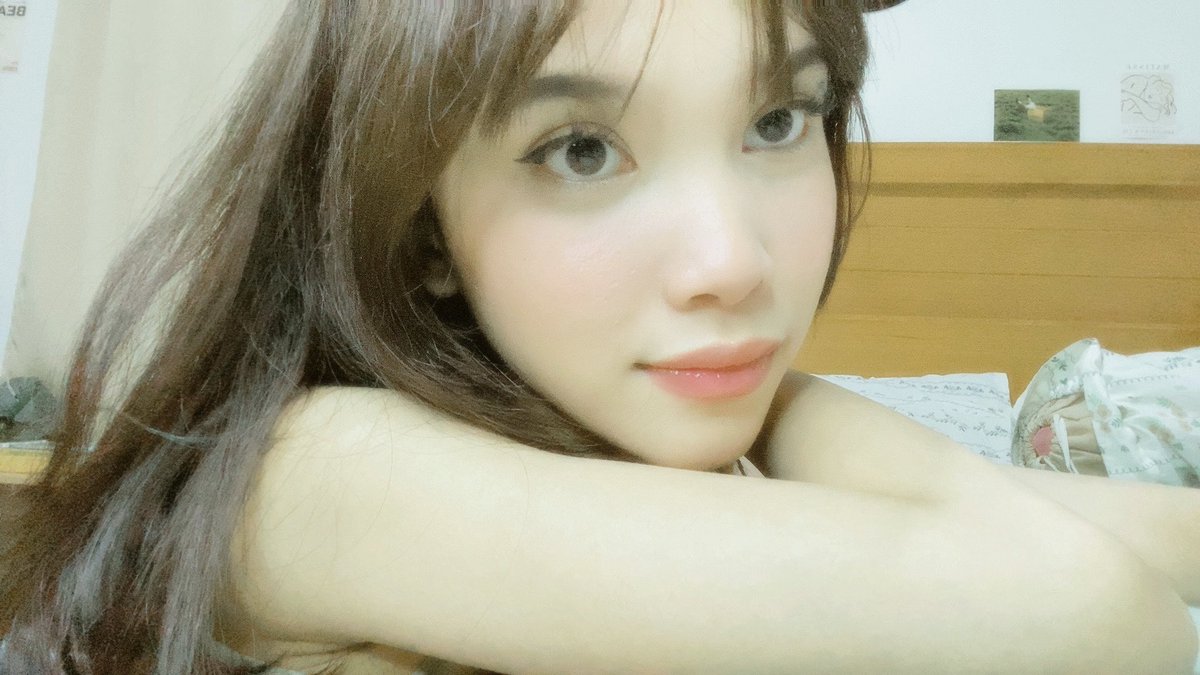 ann ⋆.ೃ࿔*:・ tweet media