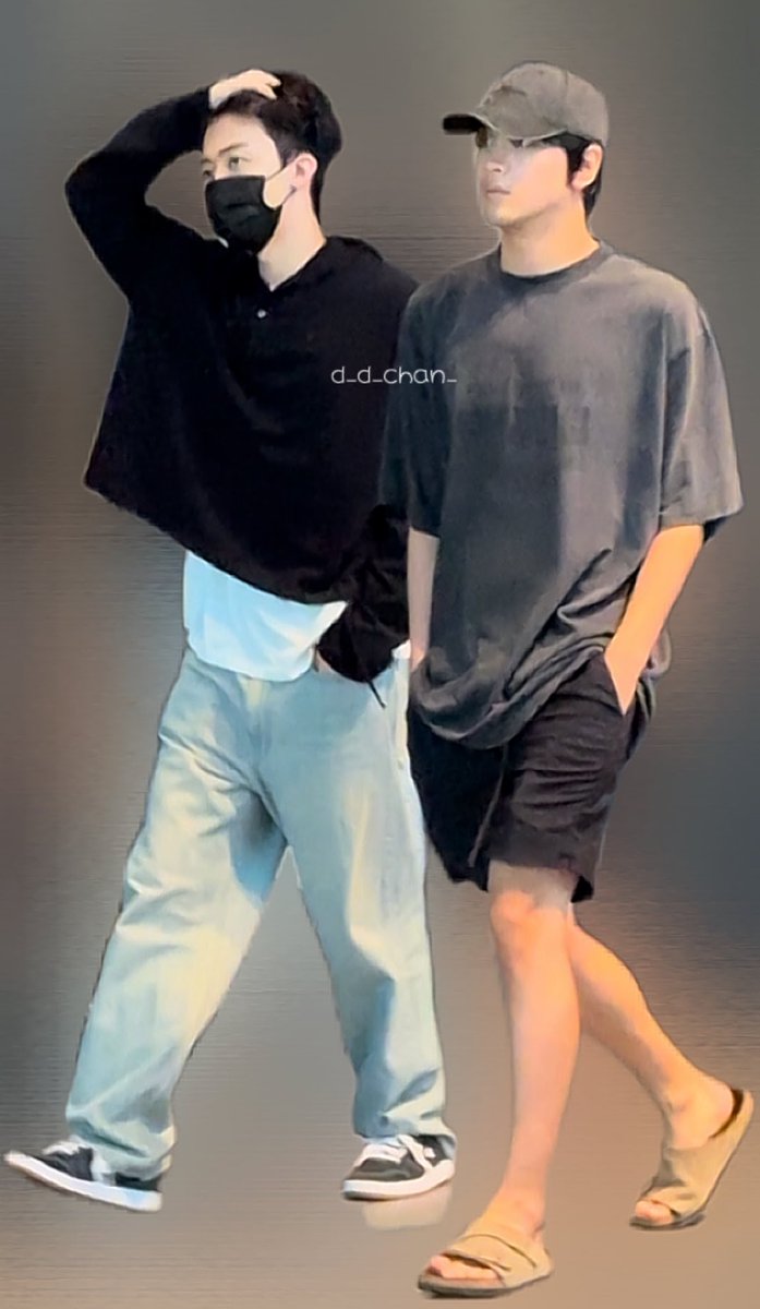 여러분..... 사실은..........
잼동이가 또 도쿄에서 같이 있었어요…
나 진짜 운이 좋은 것 같아ㅠㅠㅠㅠㅠ