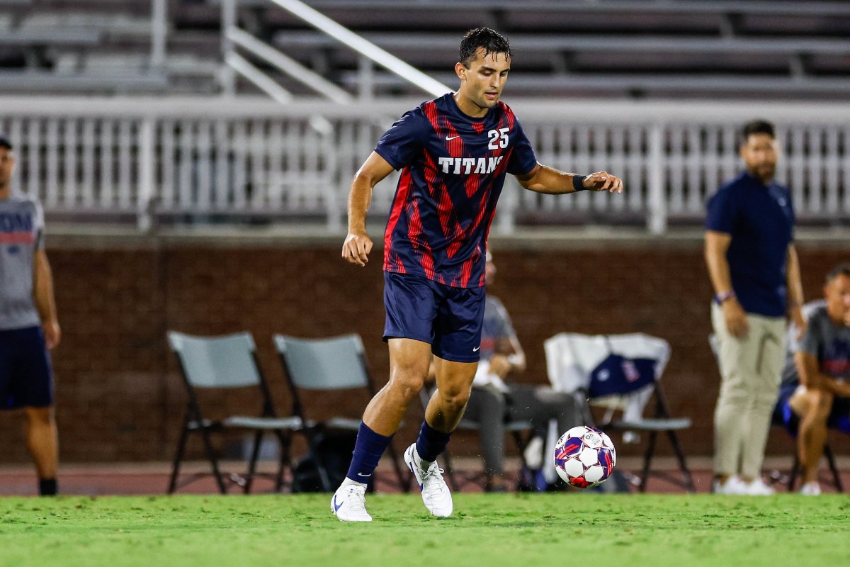UDMSoccer's tweet photo. How about our new blue kits!! 🥶🔥❤️ 
📸 Photo Credit: Allison Mize
#DetroitsCollegeTeam⚔️ https://t.co/L9iwLq1qRN