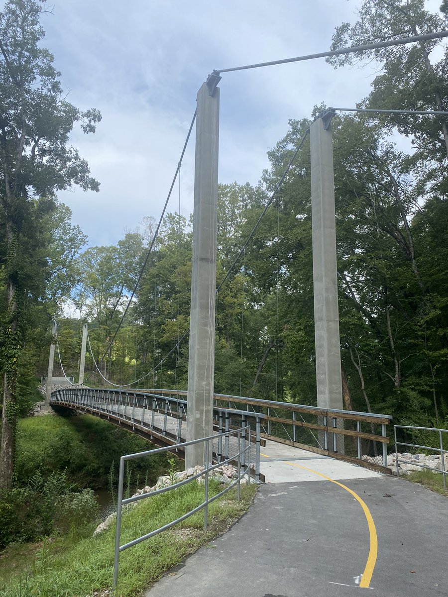 billkingDTR's tweet photo. Big ups to @raleighparks for this amazing new addition to Crabtree Creek Greenway all the way to Umstead now. Being able to ride from downtown to Umstead and then back to downtown on different greenway is pretty awesome part of living here. Also, Go Dawgs! https://t.co/MGq0B1dGCW