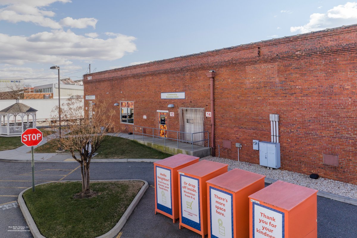 FeedMoreInc's tweet image. Have a #nonperishable donation to drop off while we&apos;re closed? No worries — our bright orange donation bins, located at 📍1601 Rhoadmiller Street in #RVA, are here for you! Swing by and drop off your goods in one of our four bins and we&apos;ll get them out to your neighbors in need.