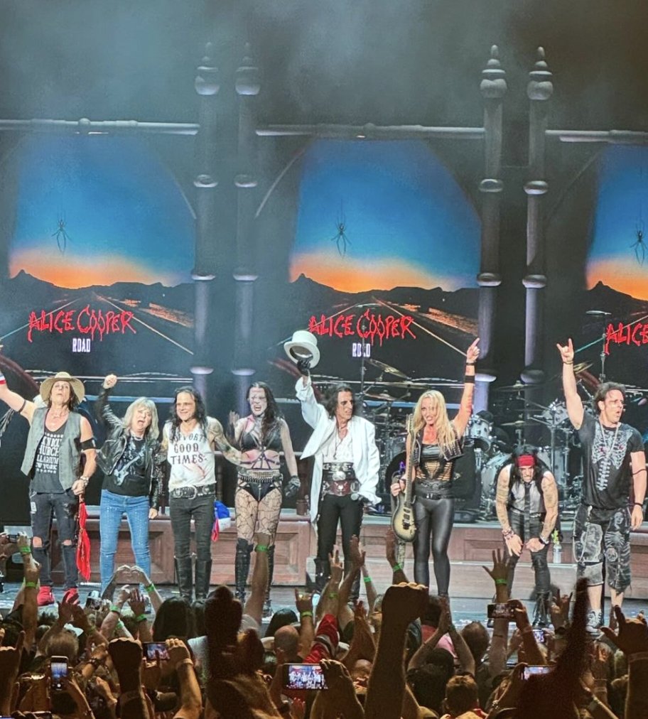 Noblesville, step into my nightmare... 
🎟️ AliceCooper.com/tour 
📸 @robyn_crongeyer