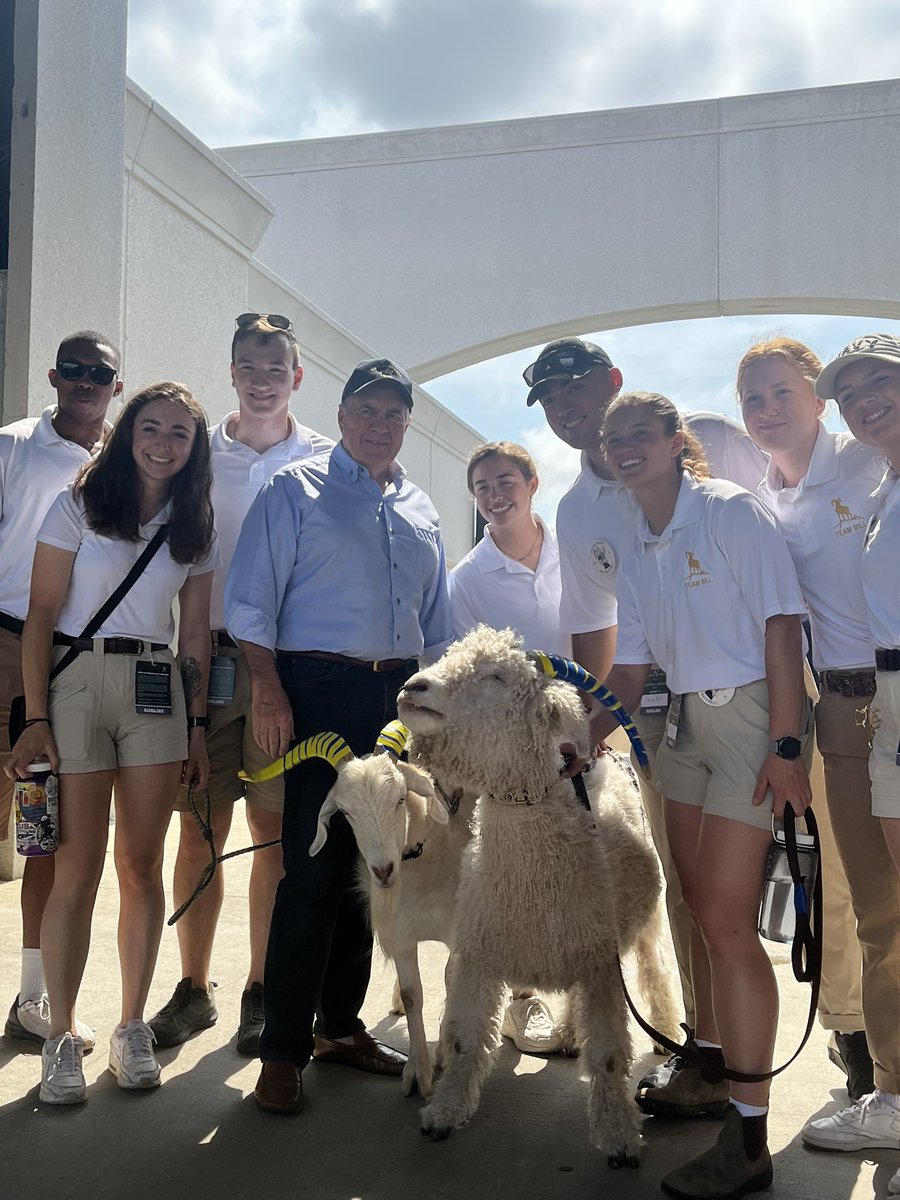 NavyAthletics's tweet image. Goats in the house🐐

#GoNavy