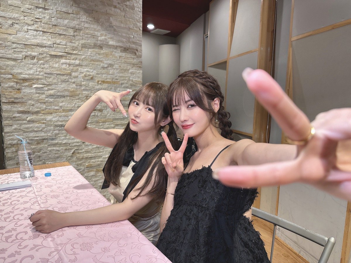 〃藤森里穂のねほりはほりほラジオ〃初の公開収録でした🙌ゲストのりっかたん(@onorikka)と最高に楽しい時間でした💗
直前まで台風で交通手段など不安な中、会場に足を運んでいただいた皆さま本当にありがとうございました😭今回の収録はVol.7とVol.8の放送になるので楽しみにしていてください！ https://t.co/tMAUcvTmad
