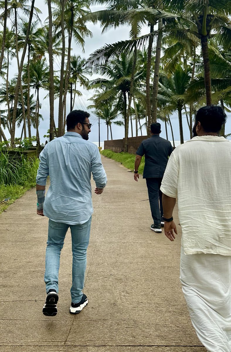 The Tiger has landed in his motherland, Kundapura. 💥❤️🔥

<a href="/tarak9999/">Jr NTR</a> #JrNTR