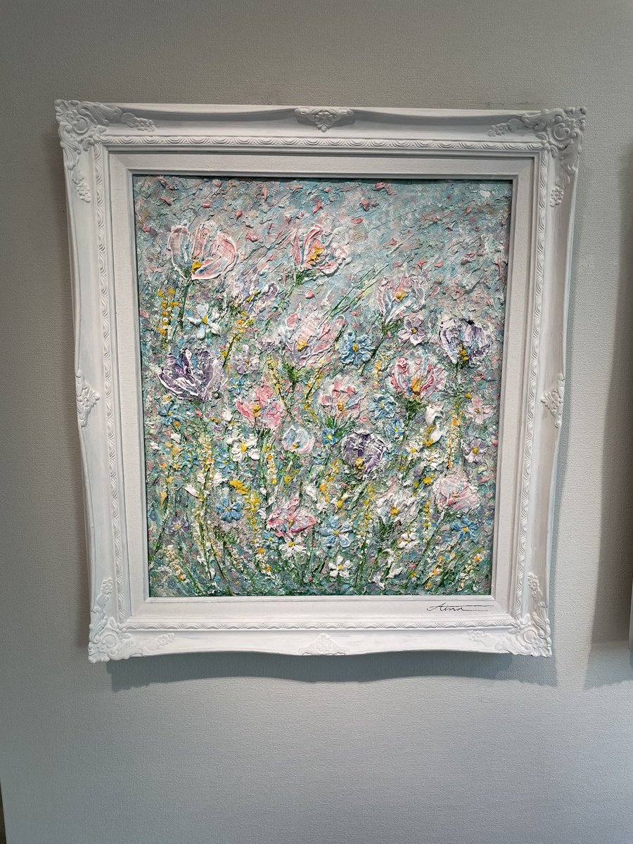 Loveinstallex's tweet image. 表面的な美しさだけではなく
絵を通して伝えたい事、表現したい事を知る事で
絵をより楽しめる

生命の儚さと力強さを感じました。

@aina0703 
#SDSTYO #streetdreamsmag
#SDMfeatures #ART