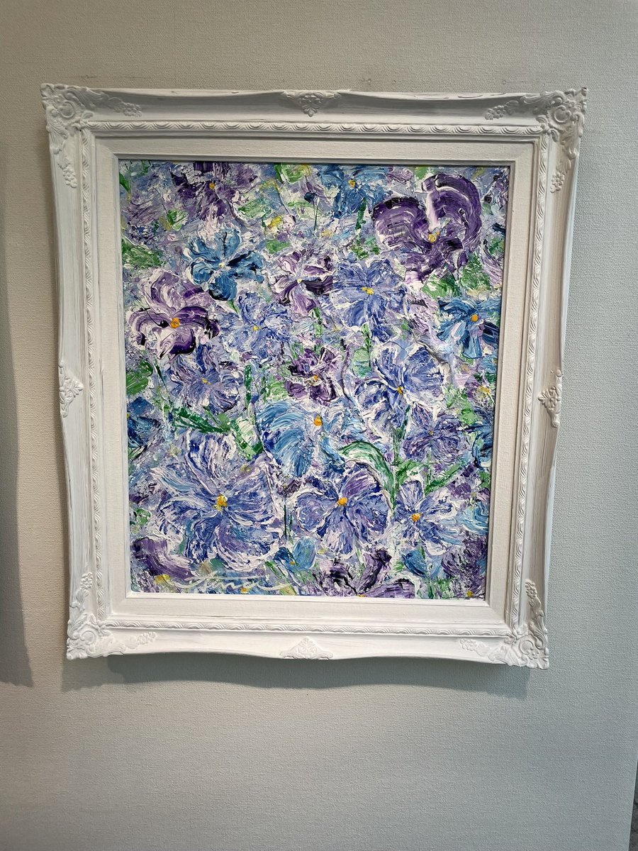 Loveinstallex's tweet image. 表面的な美しさだけではなく
絵を通して伝えたい事、表現したい事を知る事で
絵をより楽しめる

生命の儚さと力強さを感じました。

@aina0703 
#SDSTYO #streetdreamsmag
#SDMfeatures #ART