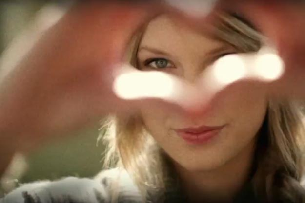 Rosetheswift's tweet photo. Guess the music video

Level: Impossible https://t.co/vGFa6jViC3