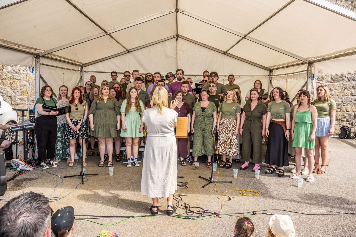 Côr Dre tweet media