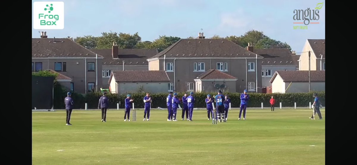 Classy from <a href="/HeriotsCricket/">Heriot’s Cricket Club</a> with a guard of honour for the legend <a href="/marcpetrie3/">Marc Petrie</a> playing in his final game. <a href="/Cricketarbroath/">Arbroath United Cricket Club</a> legend and life legend. #15tobesafe