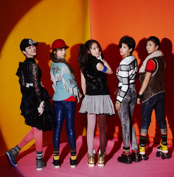#MeUFanParty

MeU, share with us your favorite f(x) memes and reaction pics!

Reply to this tweet or quote it and include the hashtag #15yearswithfx ♥
