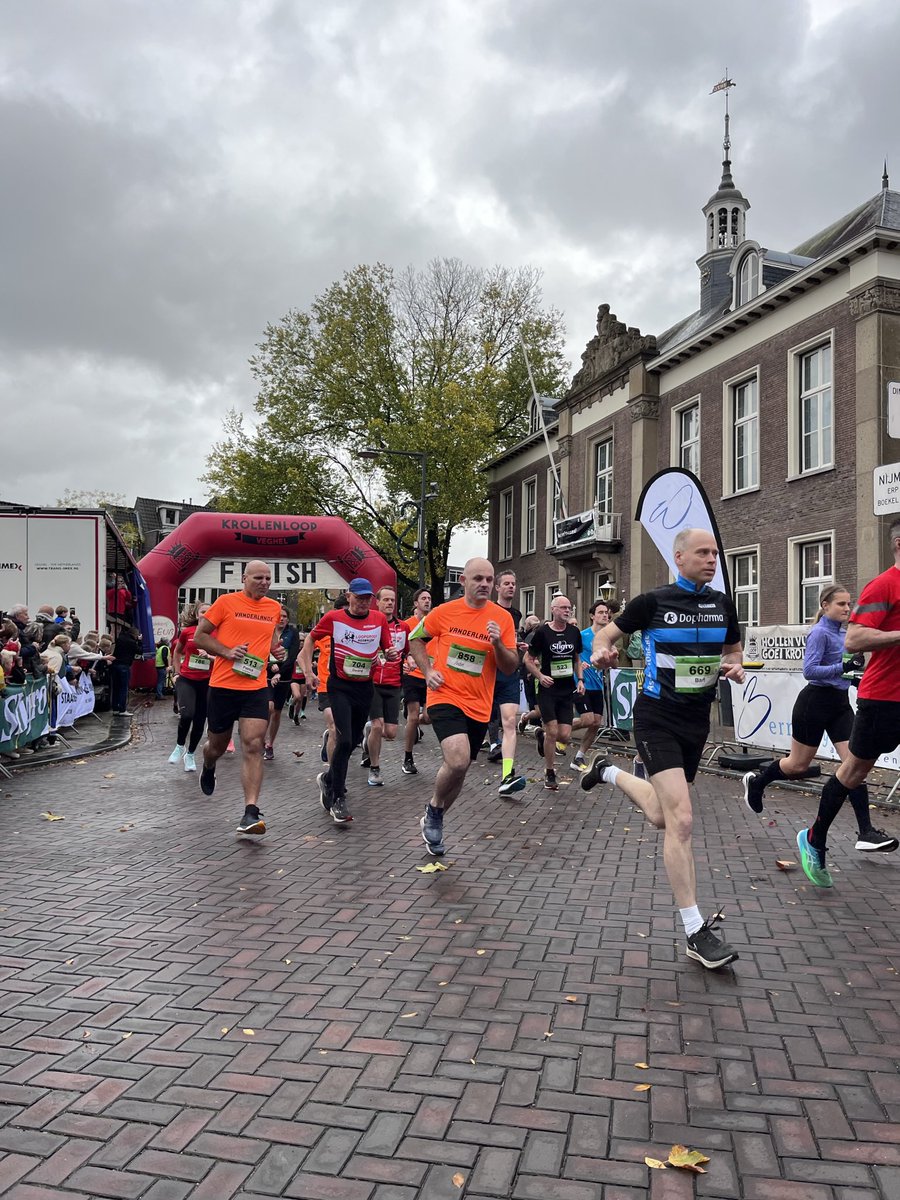 krollenloop's tweet image. Heb jij jezelf al ingeschreven voor de tiende editie van de Lekkerste loop van Brabant? Al meer dan 500 deelnemers gingen je al voor. Ga snel naar krollenloop.nl Deelname kost €10,-; kinderen doen gratis mee aan de 1 en 2,5 km!