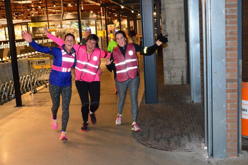 krollenloop's tweet image. Vanwege het 10-jarig bestaan organiseren we op zaterdag 2 november weer een Urban Night Run! We gaan lekker hollen door prachtige gebouwen in het centrum. Deelname kost 5 euro en inschrijven kan via krollenloop.nl