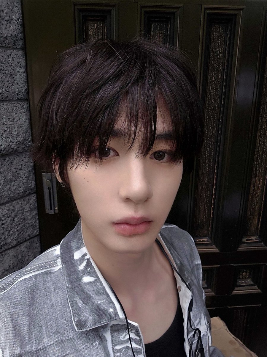 잘자 도어들 

#이한 #LEEHAN 
#BOYNEXTDOOR
#보이넥스트도어