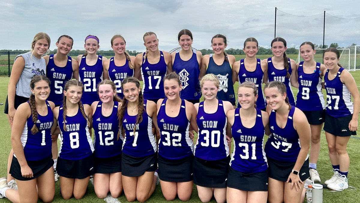 Thats more like it! A hat-rick for Aubrey N. 2 for Charlotte Z and 1 for Annie J. In a 6-0 win against Francis Parker of Chicago #Bouncebackability