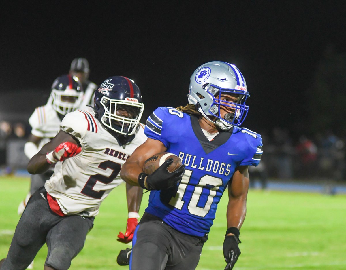 ItsKyleDawson's tweet photo. PHOTOS: Here's the gallery from last night's Week 2 football game between Strom Thurmond and Silver Bluff

https://t.co/jhsZhlEHKN https://t.co/KmT8ToX2Fj