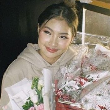 COLETFEED's tweet photo. colet's birth month omg https://t.co/7zgJ9bvQPC