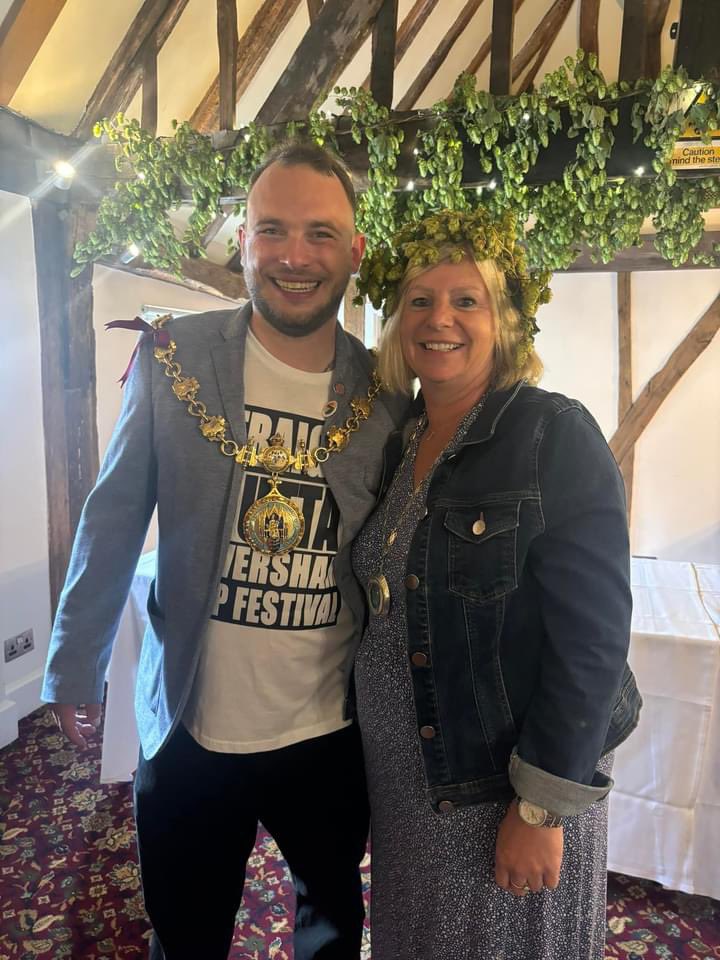 A great event at the Faversham Hop Festival,  meeting up with my relation the Mayor of Faversham Josh Rowlands - well worth a visit to the event. On tomorrow too.