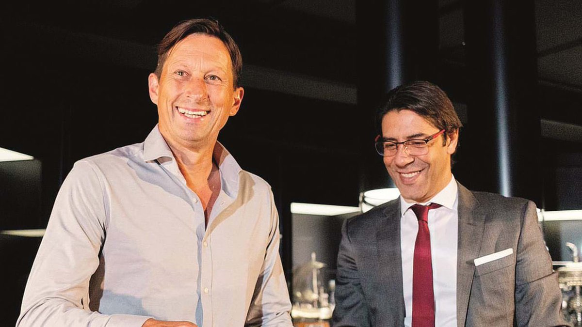 Adiar a decisão uns meses significou hipotecar toda uma época desportiva.

Uma época com Mundial de clubes. Uma época com novo formato nas competições europeias. Uma época em que o terceiro não se apura para a Champions.

Schmidt sai, mas não devia ser sozinho.