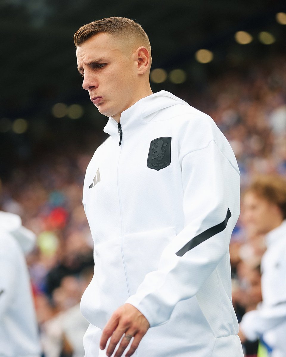 AVFCOfficial's tweet photo. took the pitch in style, left with three points 🔥
 
#adidaszne || #adidassportswear https://t.co/QzxvkRRHtj
