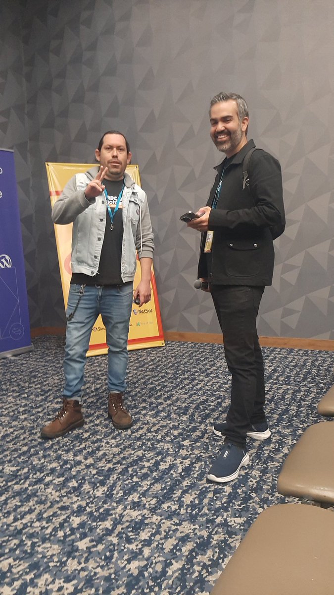 ingpaolazorro's tweet photo. Victor Garcia antes de su charla "Como instalar y optimizar un sistema de afiliados en tu e-commerce para aumentar las ventas"
#wcbogota
@WordCampBogota https://t.co/a3Bz51Npbb