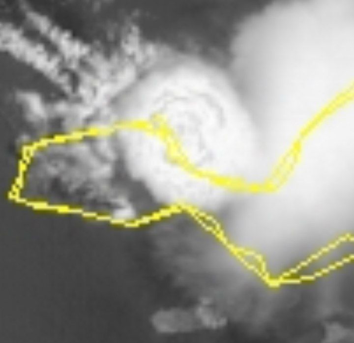 ClimaMgta's tweet image. Allí está... El yunque de una nube Cumulonimbo justo sobre El Maguey, extremo Noreste de la Península de Macanao. Inmenso ejemplar. 

#31Ago 12:35 pm
