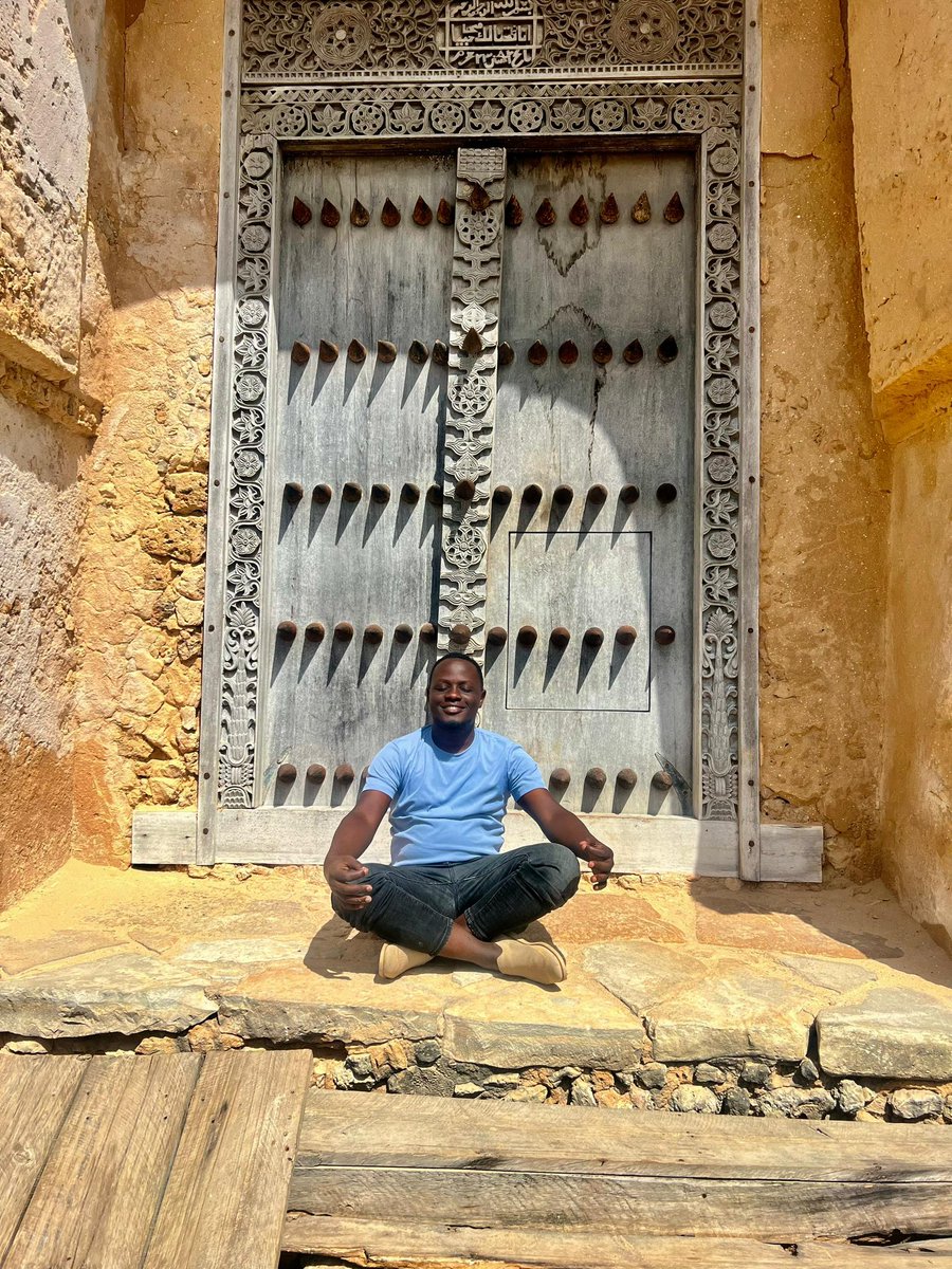 Exploring the rich history of Kilwa Kisiwani, once a thriving trade hub along the Swahili Coast, where gold from Great Zimbabwe flowed through its ports. This ancient island was on its way to becoming a Dubai of its time until the arrival of the Portuguese, who disrupted it!
