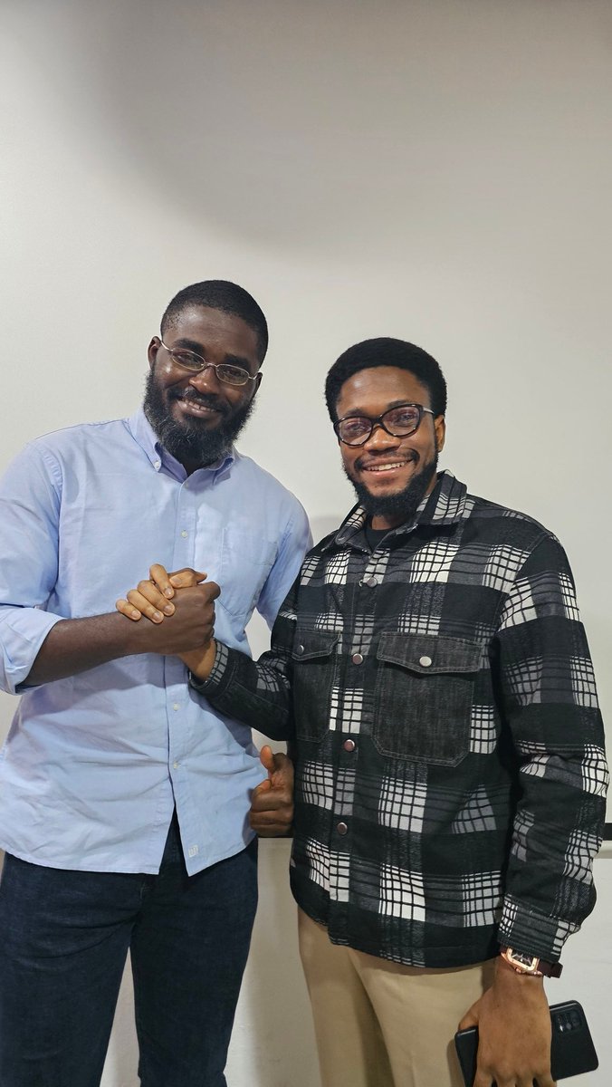 <a href="/Jeffreypaul_/">Jeffrey otoibhi</a>'s session today at <a href="/AISummerOfCode/">AI Summer Of Code</a> is easily one of my faves so far. Jeffrey went all the way into techniques of building foundation models in code 🔥

We are now in the 4th &amp; final week of AISOC, and today's session marks the end of our Saturday in-person sessions.