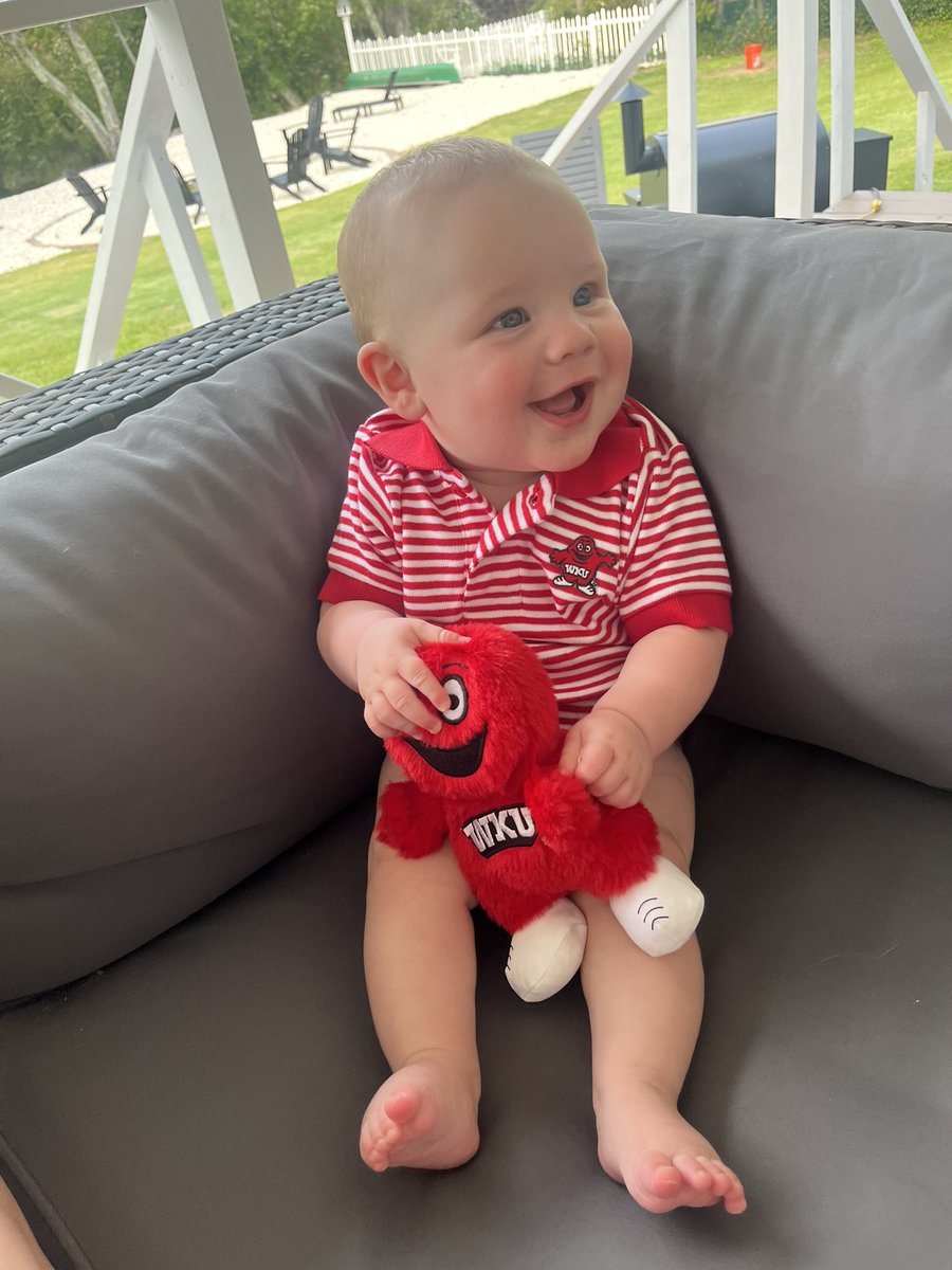 lia rose tweet media